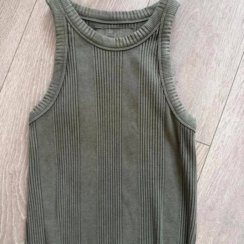 Aerie ribbed tank size